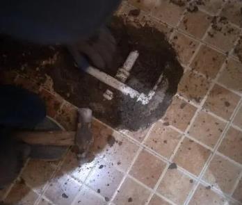 突泉卫生间漏水维修公司为您分享下卫生间渗水如何处理及注意事项